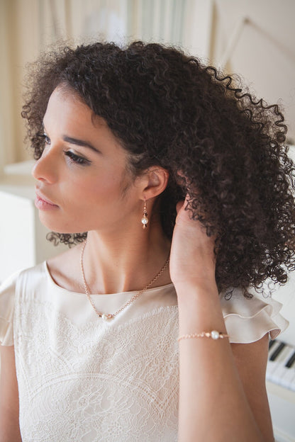 Bridemaids earrings, bridal jewelry, Rose gold swarovski pearl drop earrings, wedding jewelry, gift for bridesmaids, bride mum