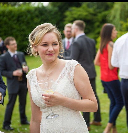 Dainty Pearl Necklace, Dainty Pearl Earrings, Single Pearl Necklace, Bridal Jewellery, Bridesmaid Necklace Gift, Wedding Gift, Teardrop